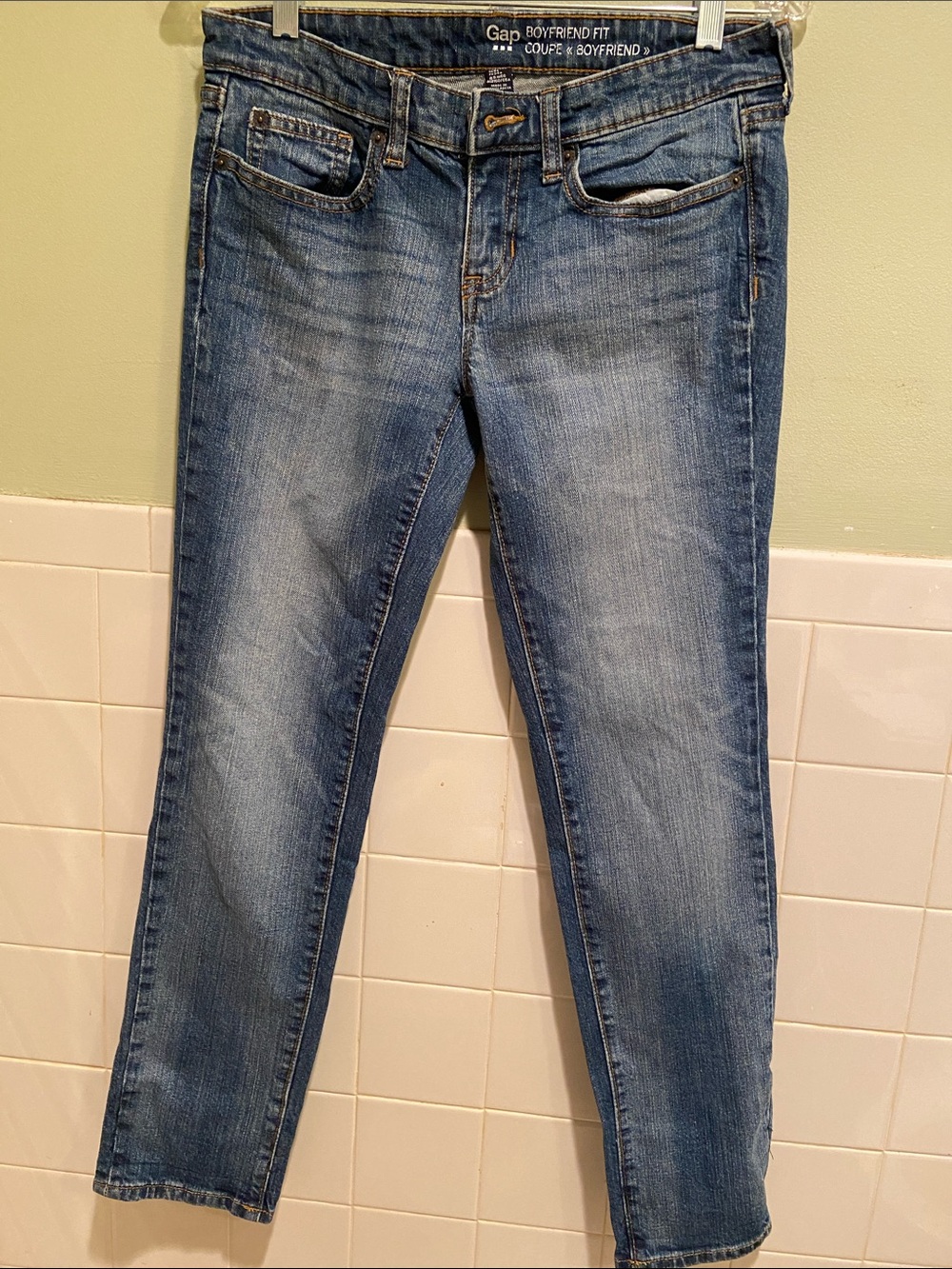 🩷GAP Boyfriend Jeans in Medium Blue Wash Size 2/26